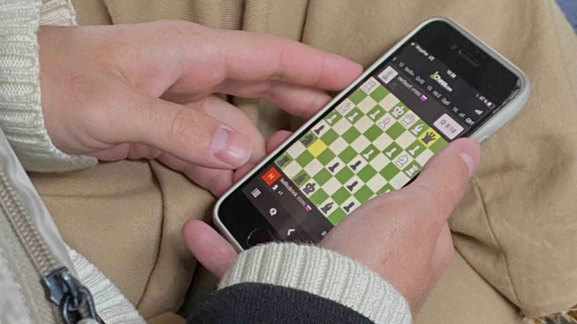 Poker Errors That Invite Tough Decisions